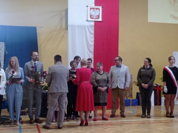 Uroczystość obchodów 65-lecia Szkoły Podstawowej im. Henryka Sienkiewicza w Niesułkowie, 
